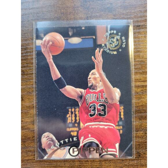 Scottie Pippen 1994-1995 Topps Stadium Club (TSC) #33 - Bulls - NBA - Fresh Pull - Picture 1 of 2